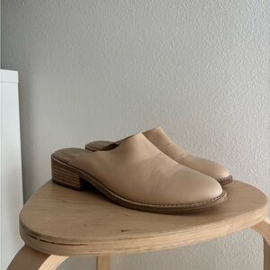 Eileen Fisher Leather Toni Mules in eggshell